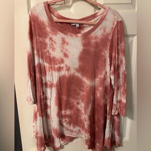 Green Envelope Tie-Dye Long Sleeve Top - Red and White